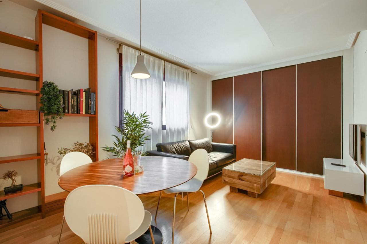 Apartamento En Chamberi Con Piscina - Lovely Apartment In The City Center With Swimming Pool Madrid Dış mekan fotoğraf