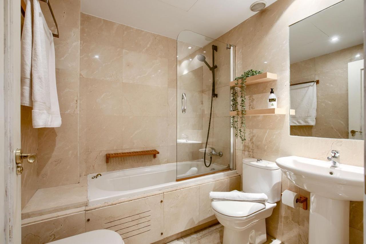 Apartamento En Chamberi Con Piscina - Lovely Apartment In The City Center With Swimming Pool Madrid Dış mekan fotoğraf