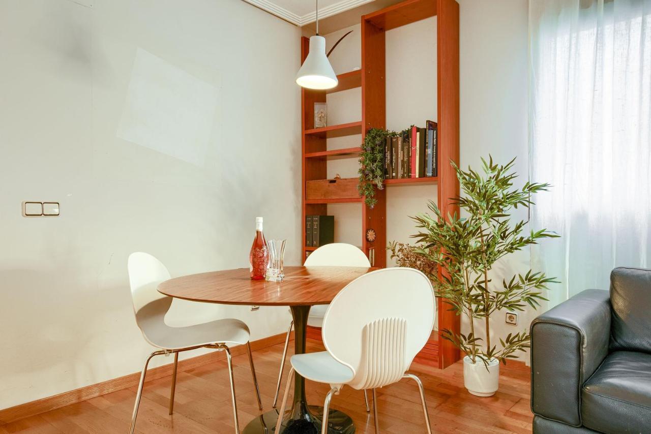 Apartamento En Chamberi Con Piscina - Lovely Apartment In The City Center With Swimming Pool Madrid Dış mekan fotoğraf