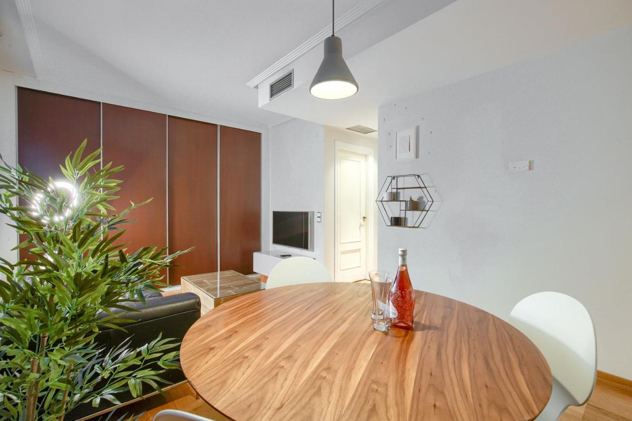 Apartamento En Chamberi Con Piscina - Lovely Apartment In The City Center With Swimming Pool Madrid Dış mekan fotoğraf